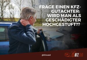 Mann nach Autounfall hält sich den Nacken.