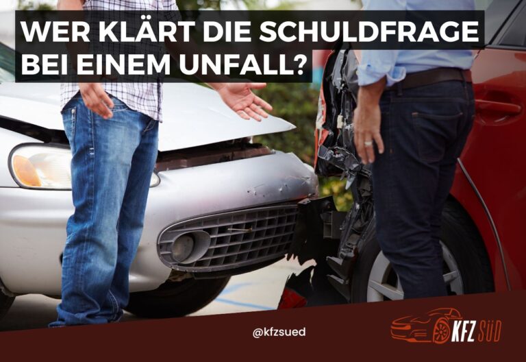 Zwei Autos nach einem Unfall mit Menschen